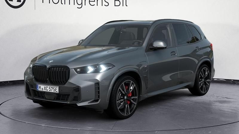 Grå Begagnad 2026 BMW X5 Shadowline SUV | 1 080 000 kr - Bild 1/4