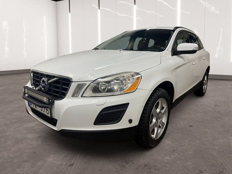 Vit Begagnad 2011 Volvo XC60 Kinetic SUV | 89 900 kr (Marknadspris) - Bild 1/4