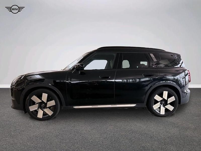 Begagnad Mini Countryman 152 kW (207 HK) 2024 Svart SUV