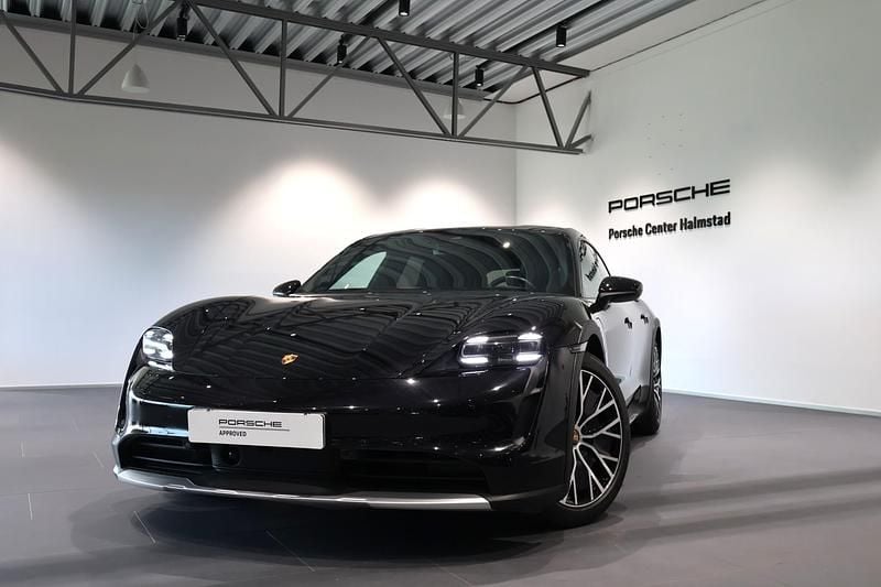 Svart (black) Begagnad 2021 Porsche Taycan Cross Turismo Sedan | 645 000 kr - Bild 1/4
