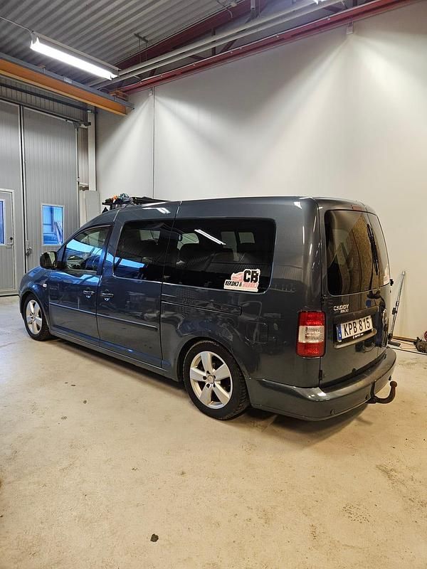Begagnad VW Caddy Maxi 105 HK (77 kW) 2010 Minibuss