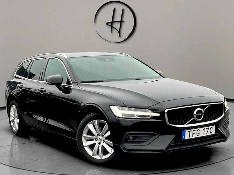 Svart Begagnad 2020 Volvo V60 Momentum Kombi | 235 000 kr (Lite dyr) - Bild 1/4
