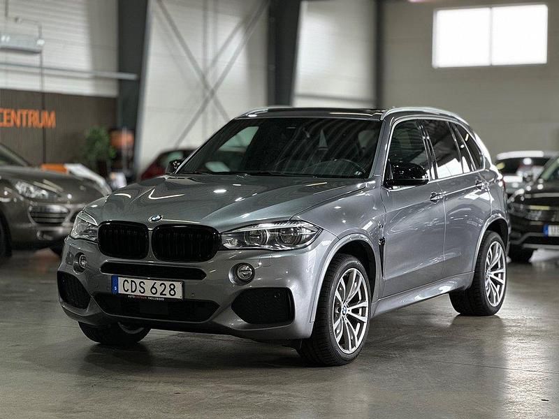 Grå Begagnad 2014 BMW X5 M Sport SUV | 289 900 kr (Marknadspris) - Bild 1/4