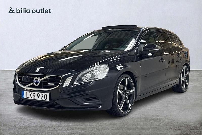 Svart Begagnad 2011 Volvo V60 R-Design Kombi | 169 900 kr (Marknadspris) - Bild 1/3