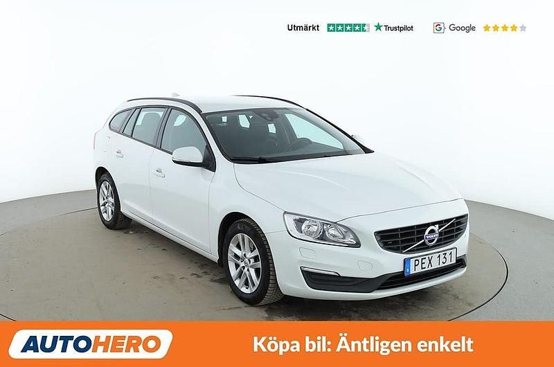 Begagnad Volvo V60 Kinetic 154 HK (113 kW) 2017 Vit Kombi