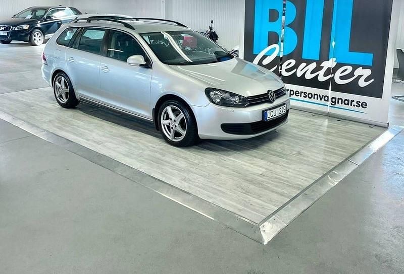 Silver Begagnad 2010 VW Golf VI Comfortline Halvkombi | 75 000 kr (Marknadspris) - Bild 1/1