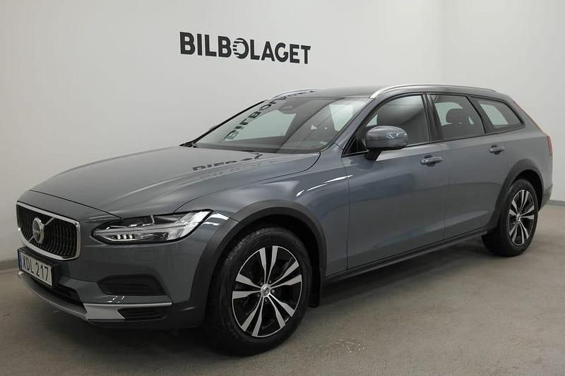 Grå Begagnad 2023 Volvo V90 CC Core Kombi | 429 800 kr (Marknadspris) - Bild 1/4