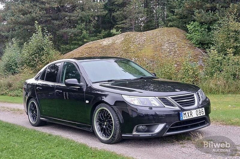 Svart Begagnad 2008 Saab 9-3 Sedan | 140 000 kr - Bild 1/4