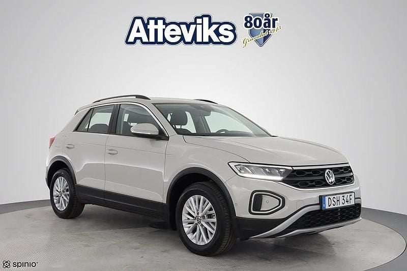 Grå Begagnad 2024 VW T-Roc SUV | 294 900 kr (Lite dyr) - Bild 1/4