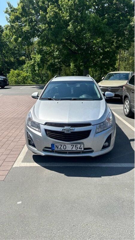 Grå Begagnad 2013 Chevrolet Cruze Kombi | 50 000 kr (Marknadspris) - Bild 1/1