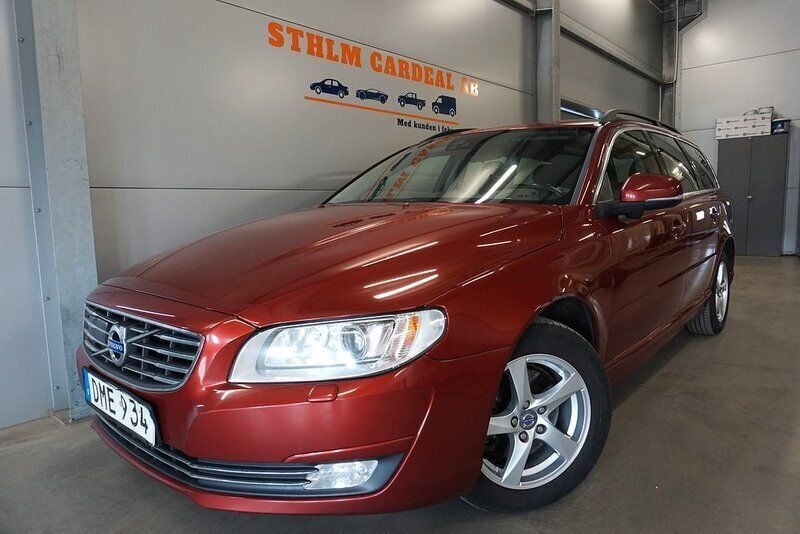 Röd Begagnad 2014 Volvo V70 Momentum Kombi | 124 900 kr (Marknadspris) - Bild 1/4