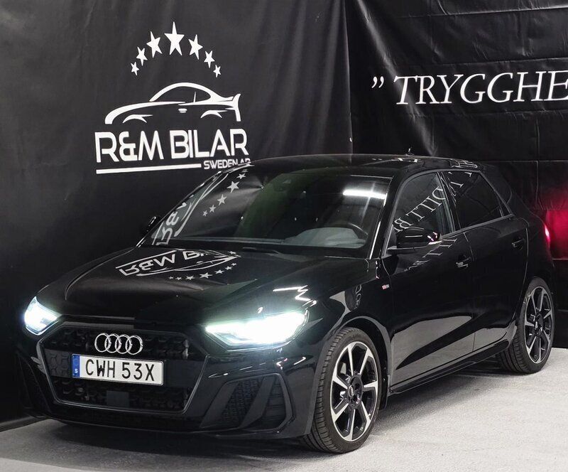 Svart Begagnad 2019 Audi A1 S-Line Halvkombi | 189 800 kr - Bild 1/4