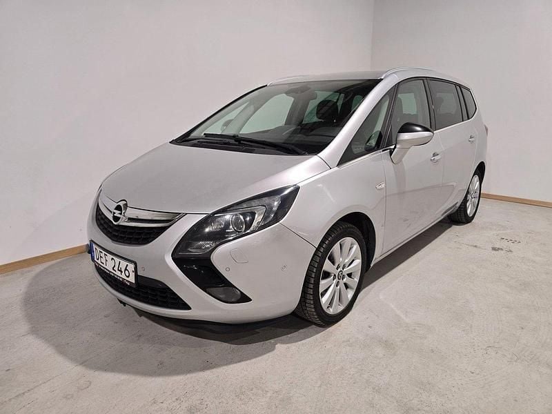 Grå Begagnad 2012 Opel Zafira Tourer Business Minibuss | 69 000 kr (Superpris) - Bild 1/4