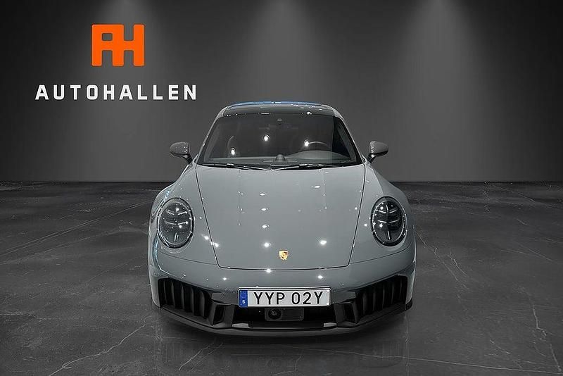 Begagnad Porsche 911 541 HK (397 kW) 2024 Grå Sportkupé