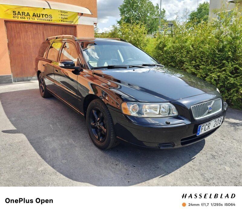 Svart Begagnad 2008 Volvo V70 Standard Kombi | 32 900 kr (Marknadspris) - Bild 1/4