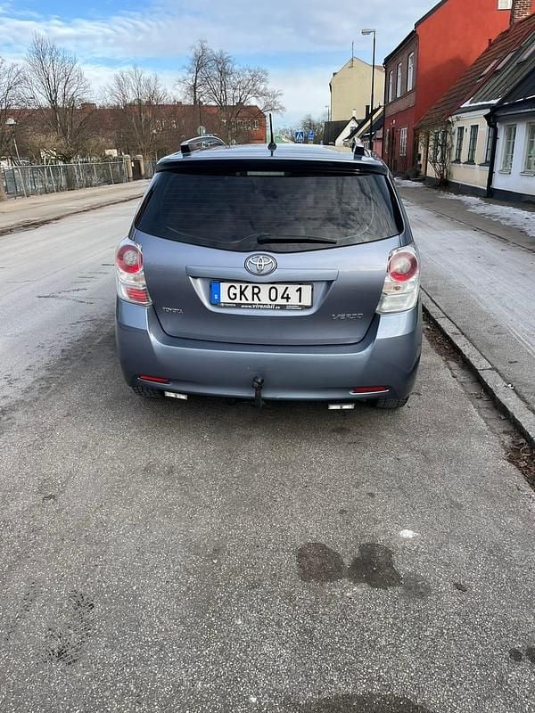 Begagnad Toyota Verso 126 HK (92 kW) 2010 Minibuss