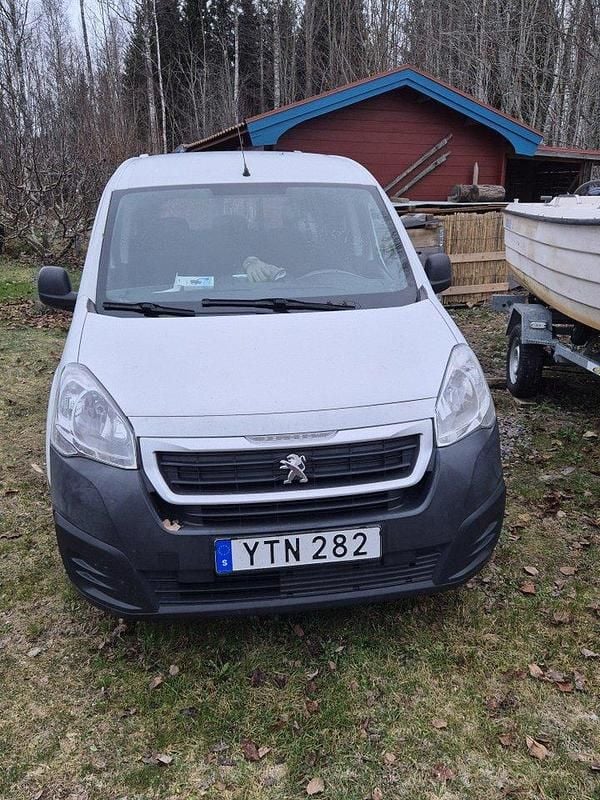 Begagnad 2017 Peugeot Partner Van | 69 500 kr (Bra pris) - Bild 1/4