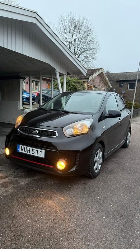 Svart Begagnad 2016 Kia Picanto Halvkombi | 69 000 kr (Marknadspris) - Bild 1/4