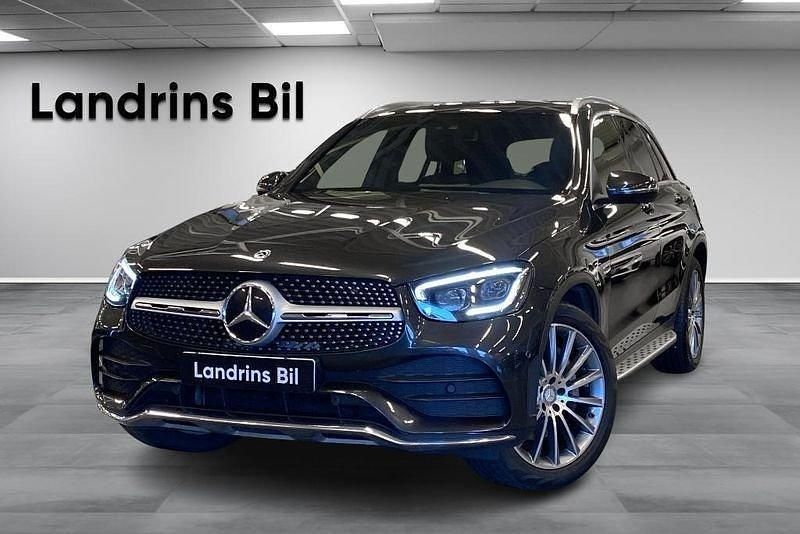 Grå Begagnad 2019 Mercedes GLC220 AMG line SUV | 359 000 kr (Marknadspris) - Bild 1/4