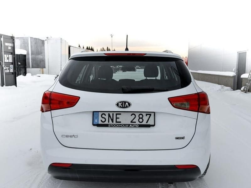 Begagnad Kia Ceed Sportswagon Comfort 128 HK (94 kW) 2014 Vit Kombi