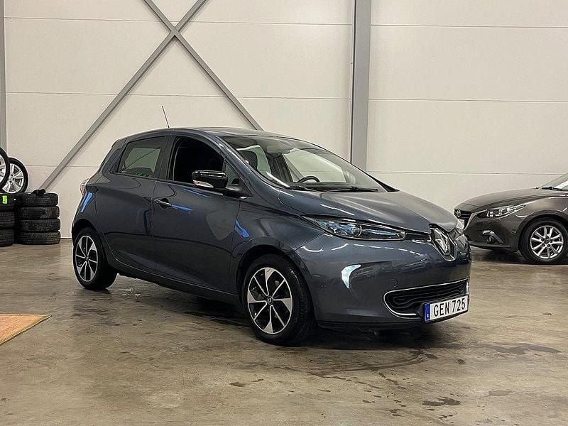 Grå Begagnad 2018 Renault Zoe Halvkombi | 79 900 kr (Marknadspris) - Bild 1/4