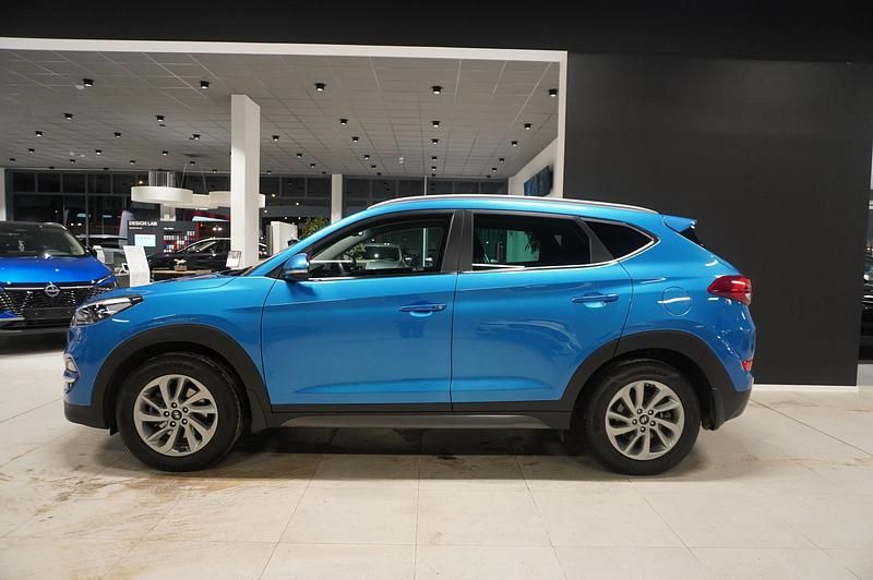 Begagnad Hyundai Tucson Comfort 177 HK (130 kW) 2016 Ljusblå SUV