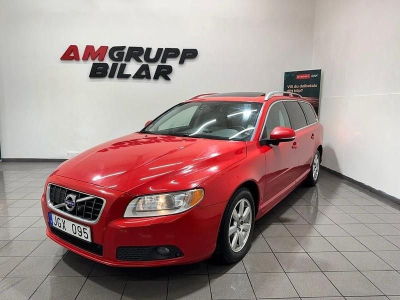 Begagnad Volvo V70 Summum 116 HK (85 kW) 2012 Röd Kombi
