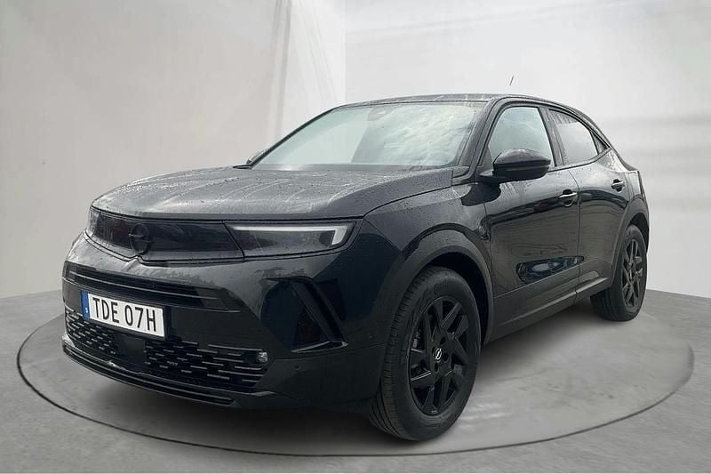 Svart Begagnad 2022 Opel Mokka-e GS Line SUV | 189 000 kr (Bra pris) - Bild 1/4