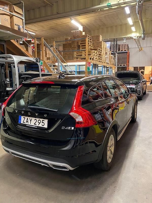Begagnad Volvo V60 CC 190 HK (139 kW) 2018 Kombi