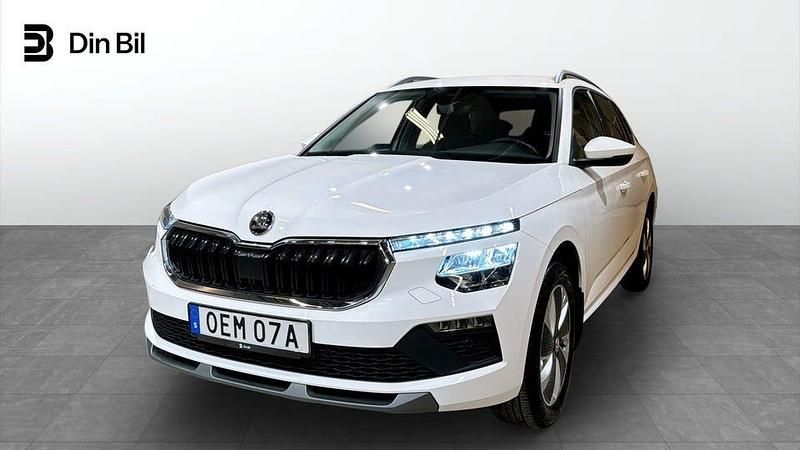Vit Begagnad 2024 Skoda Kamiq Selection SUV | 259 900 kr (Marknadspris) - Bild 1/4