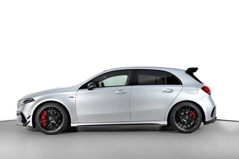 Begagnad Mercedes A45 AMG Premium Plus 422 HK (310 kW) 2024 Silver Halvkombi