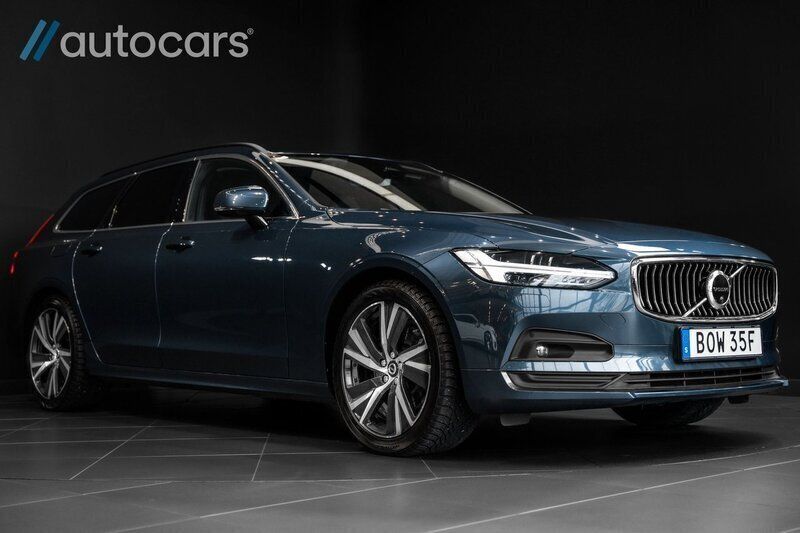 Mörkblå Begagnad 2021 Volvo V90 Kombi | 398 750 kr - Bild 1/4