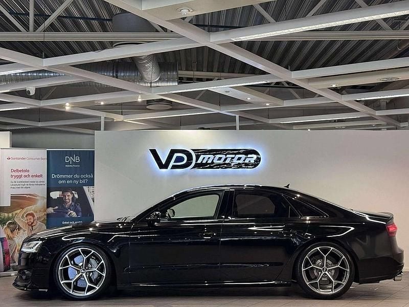 Begagnad Audi S8 plus Exclusive 605 HK (444 kW) 2017 Svart Sedan