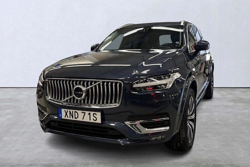 Mörkblå Begagnad 2022 Volvo XC90 Ultimate SUV | 585 000 kr (Bra pris) - Bild 1/4