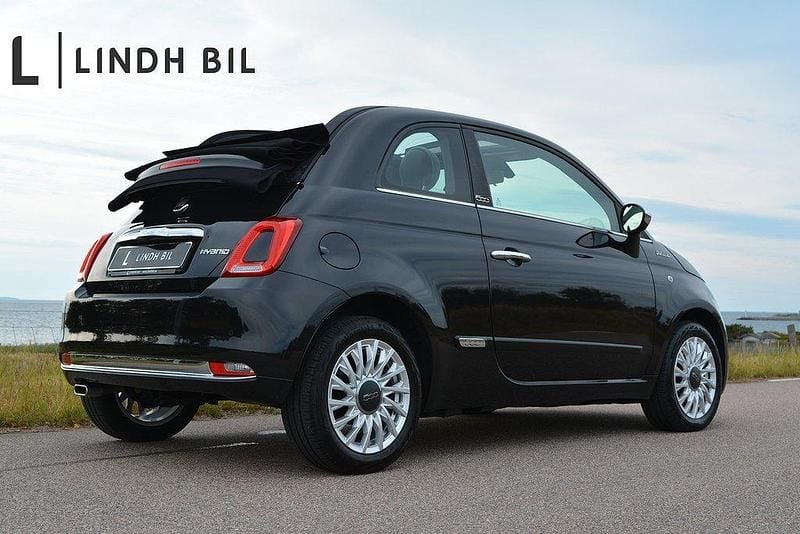 Svart Begagnad 2022 Fiat 500C Dolcevita Cab | 154 900 kr (Marknadspris) - Bild 1/4