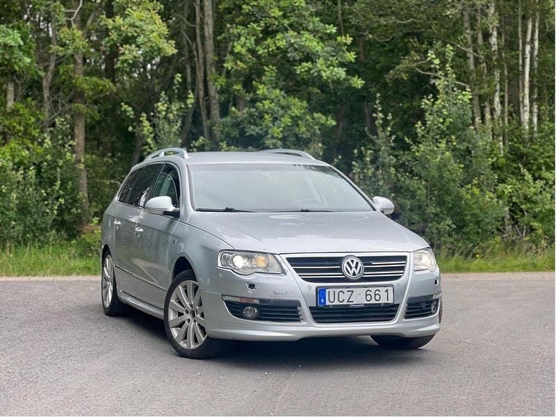 Silver Begagnad 2010 VW Passat R-line Kombi | 29 900 kr - Bild 1/4