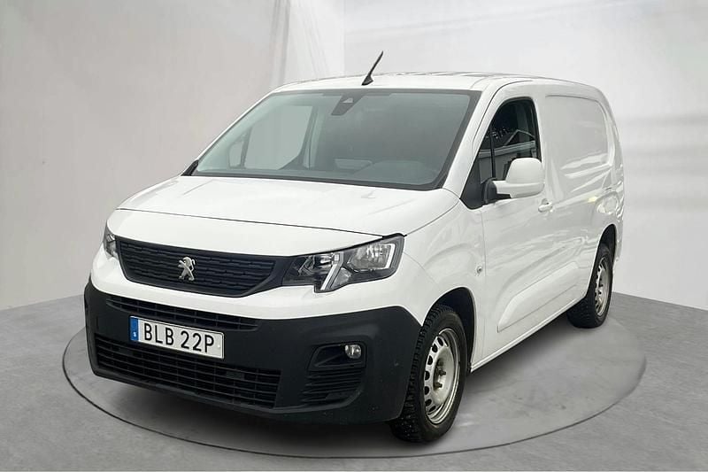 Vit Begagnad 2019 Peugeot Partner Minibuss | 70 000 kr (Superpris) - Bild 1/4