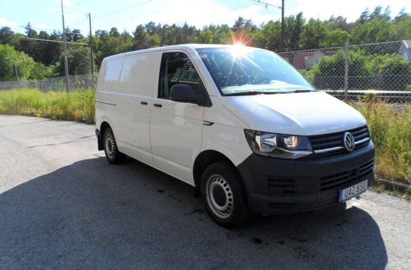 Begagnad VW Transporter Comfortline 150 HK (110 kW) 2018 Vit Van