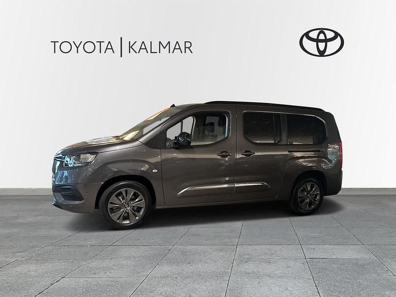 Begagnad Toyota Proace Verso City 100 kW (137 HK) 2024 Grå Kombi