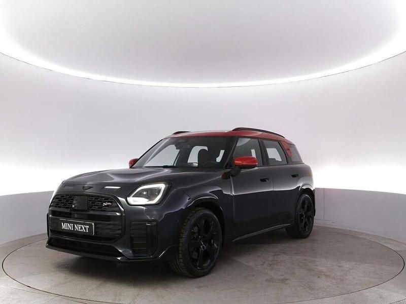 Grå Begagnad 2024 Mini John Cooper Works Countryman SUV | 329 900 kr - Bild 1/4