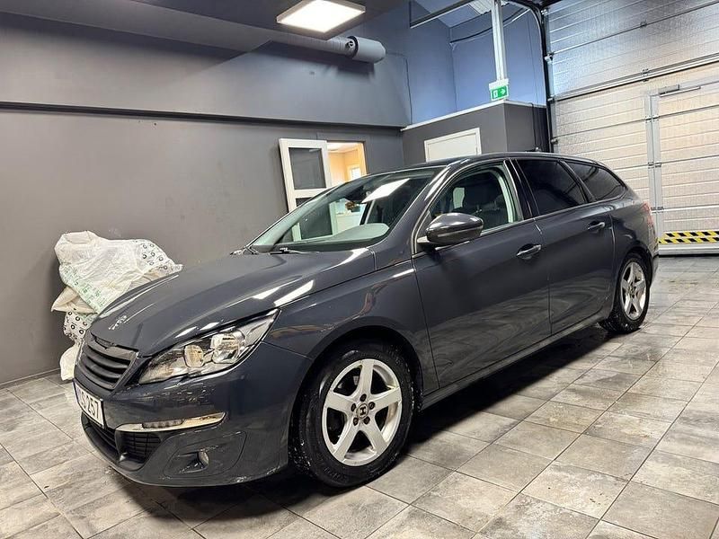 Begagnad Peugeot 308 SW Active 131 HK (96 kW) 2016 Mörkgrå Kombi