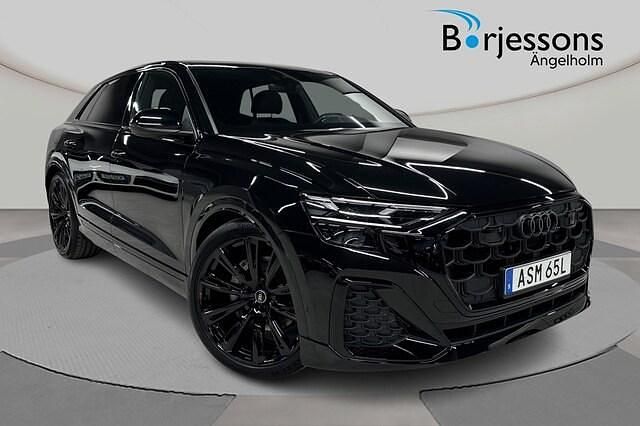 Svart Begagnad 2024 Audi Q8 S-Line SUV | 899 000 kr (Marknadspris) - Bild 1/4