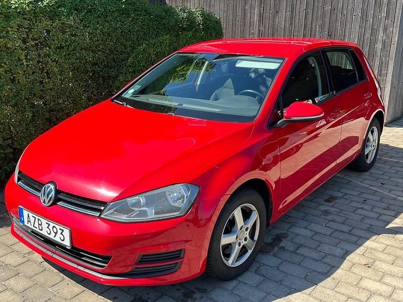 Begagnad 2014 VW Golf VII Halvkombi | 98 800 kr (Bra pris) - Bild 1/3