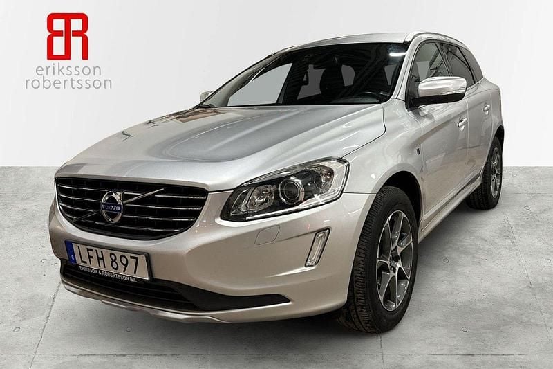 Silver Begagnad 2016 Volvo XC60 Ocean Race SUV | 249 900 kr (Marknadspris) - Bild 1/4