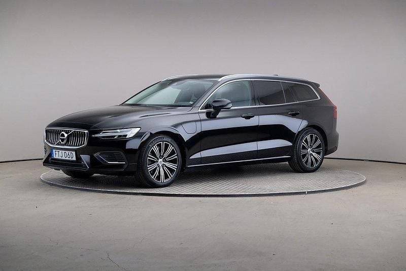 Svart Begagnad 2021 Volvo V60 Inscription Kombi | 319 000 kr (Bra pris) - Bild 1/4