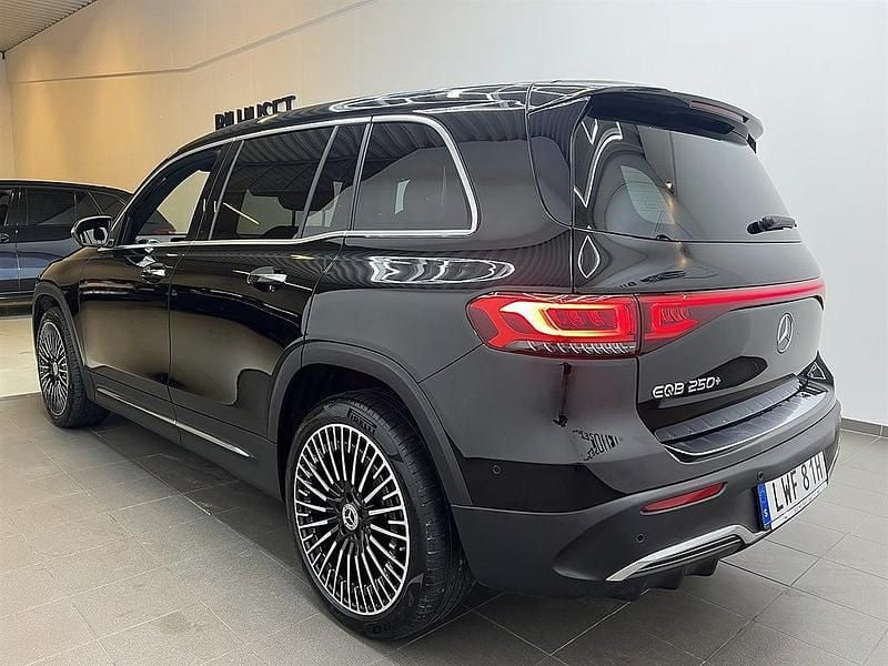 Begagnad Mercedes EQB250+ AMG 139 kW (190 HK) 2023 Svart SUV