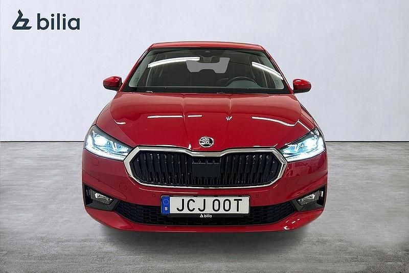 Begagnad Skoda Fabia Style 112 HK (82 kW) 2022 Röd Halvkombi