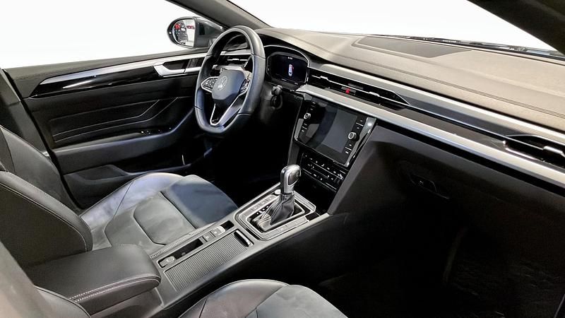 Begagnad VW Arteon R-line 218 HK (160 kW) 2022 Svart Kombi