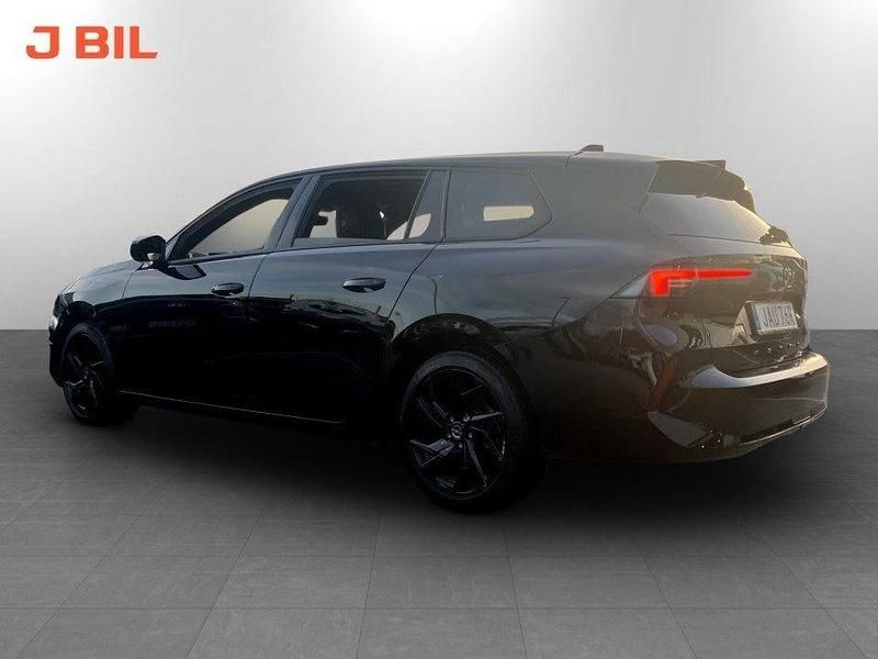 Begagnad Opel Astra 131 HK (96 kW) 2024 Svart Kombi