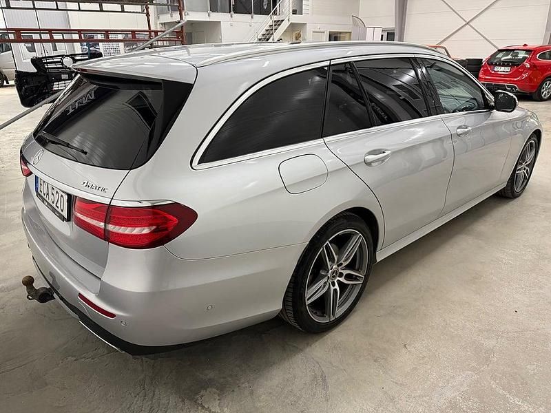 Begagnad Mercedes E220 AMG 194 HK (142 kW) 2018 Silver Kombi